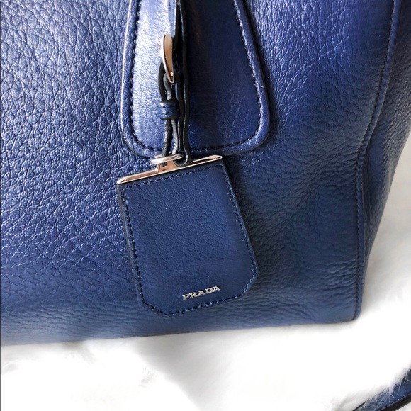 Prada Glacé Calf Twin Pocket Medium Double Zip Bag - Picture 2 of 11